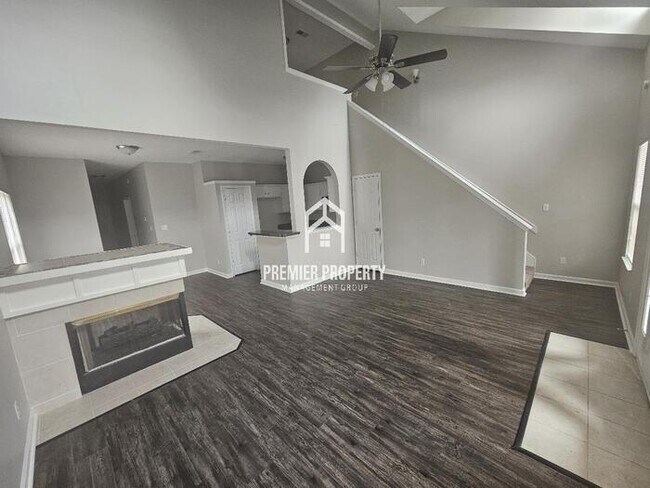 Building Photo - 7760 Lipscomb Dr