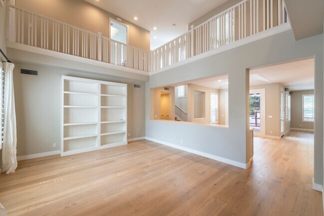 Building Photo - 7 Libra Ct