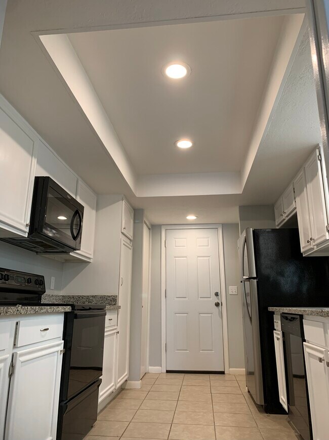 Foto del edificio - 82 Townhouse Ln
