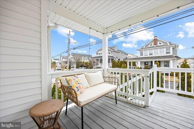 Building Photo - 208 N Lancaster Ave