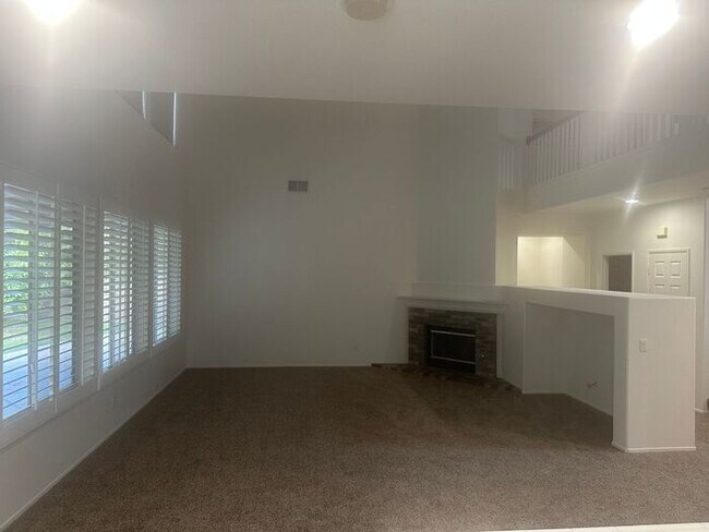 Foto del edificio - Spacious 3 + 2.5 Caynon Crest Home