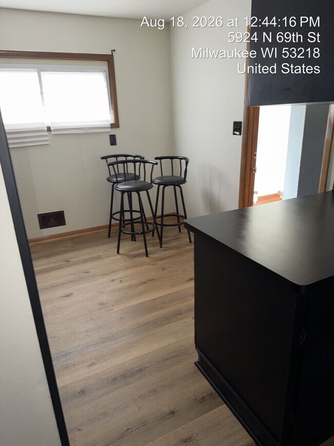 Foto del edificio - 5922-5924 N. 69th St.