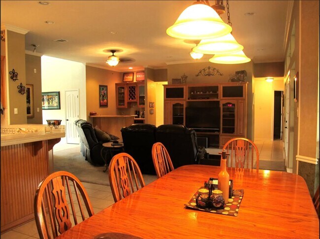 Building Photo - 1802 Canyon Springs Dr