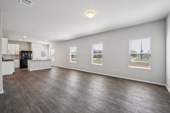 Building Photo - Brand New 3-Bed Home in Amenity-Rich Elgin...