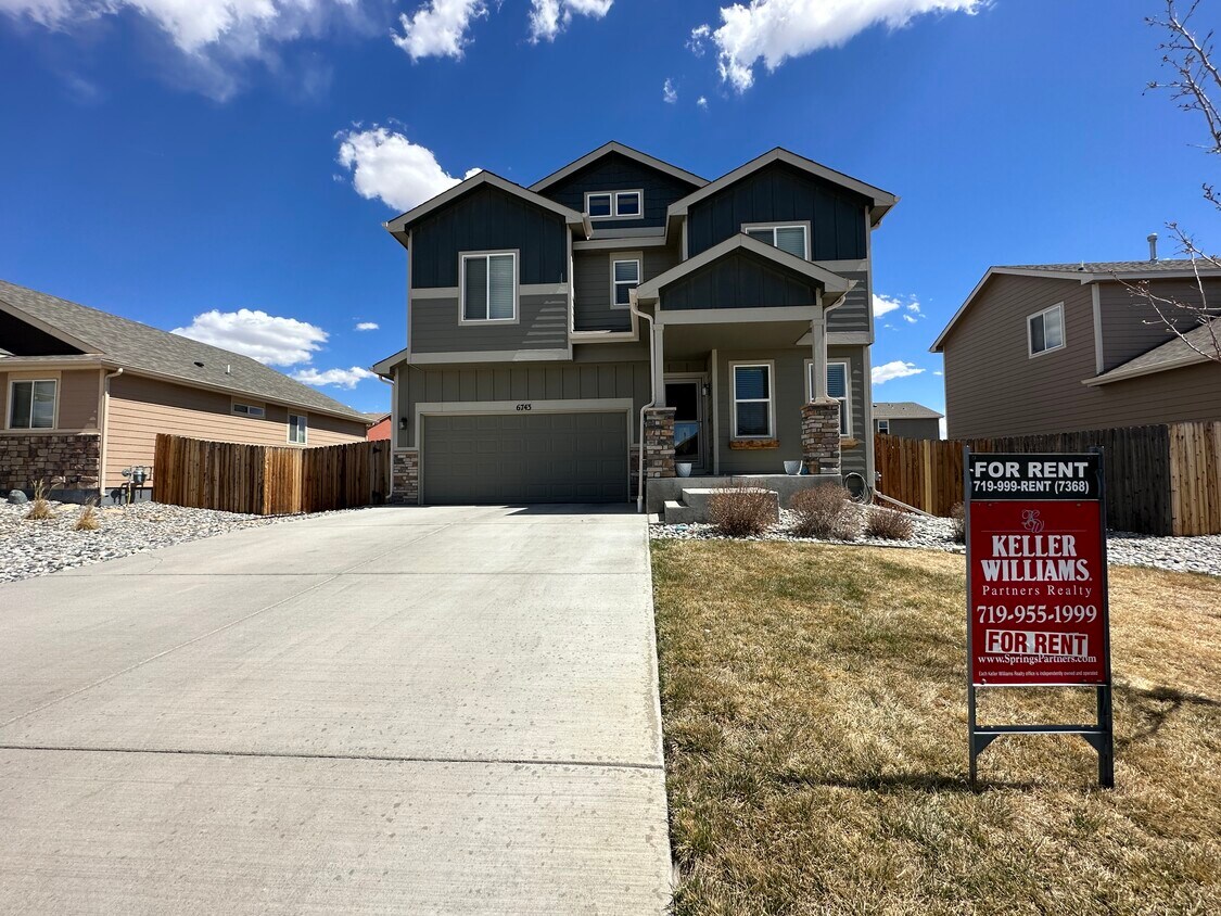 Foto principal - 6743 Phantom Way
