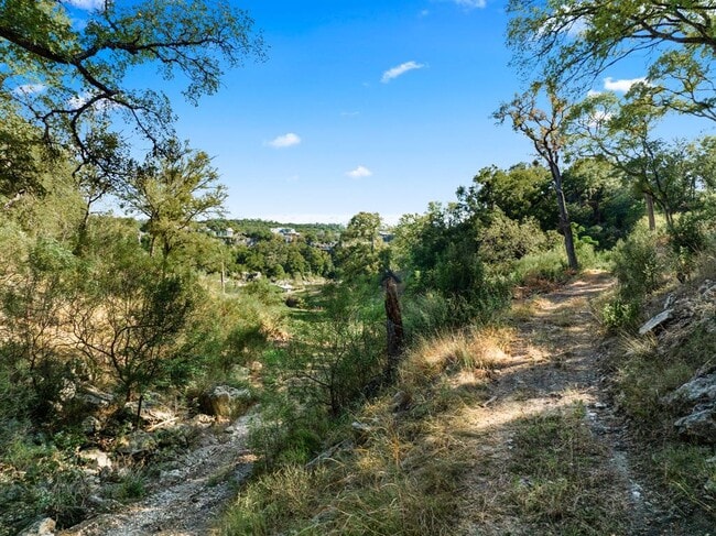 Foto del edificio - 2201 Improver Rd