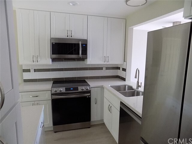 Foto del edificio - 4675 Maxwell Ct