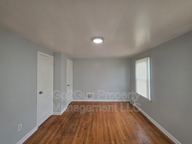Building Photo - 18472 Meyers Rd