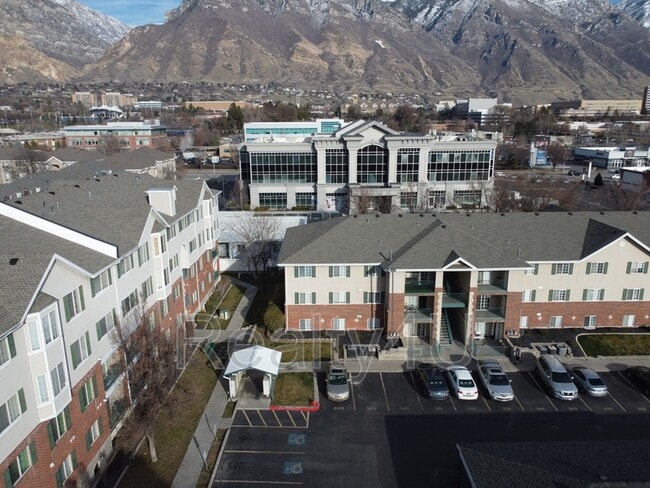 Building Photo - 108 W 1230 N St