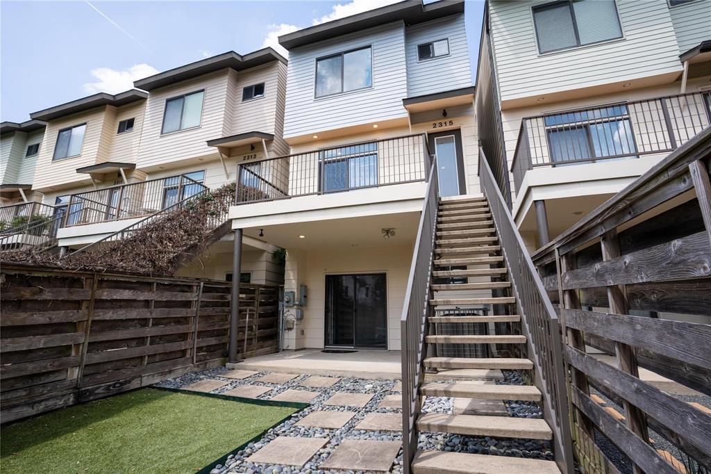 Foto principal - 2315 Webster St