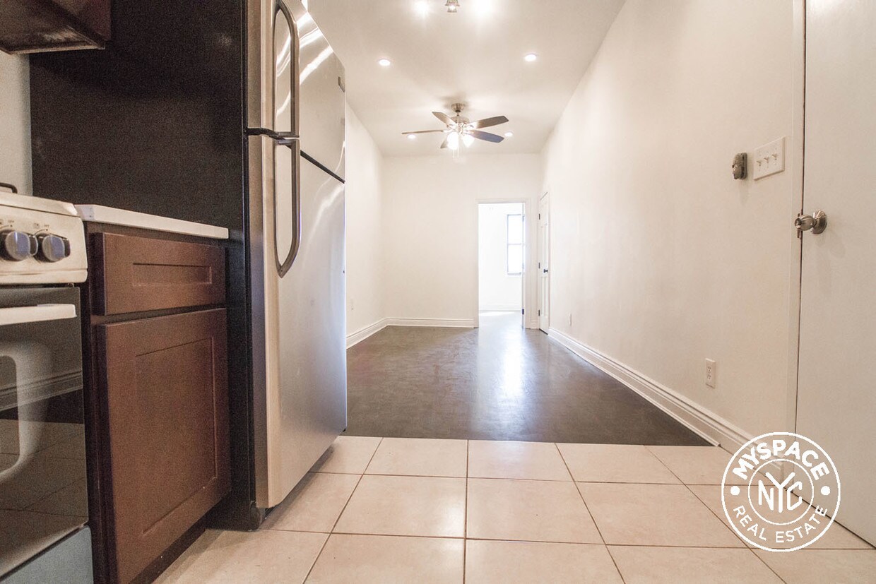 Foto principal - 987 Wyckoff Ave