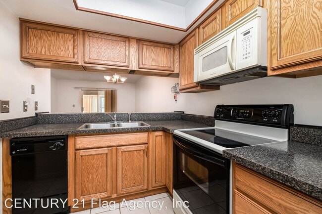 Building Photo - 3150 Sir Hamilton Cir