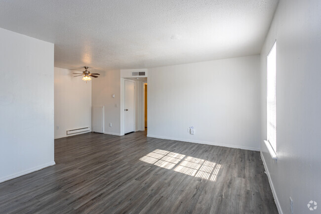 1HAB, 1BA - 651 ft² - Campus Pointe Apartments