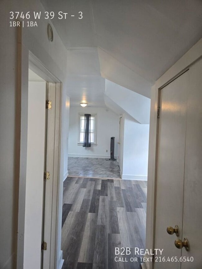 Foto del edificio - 3746 W 39th St