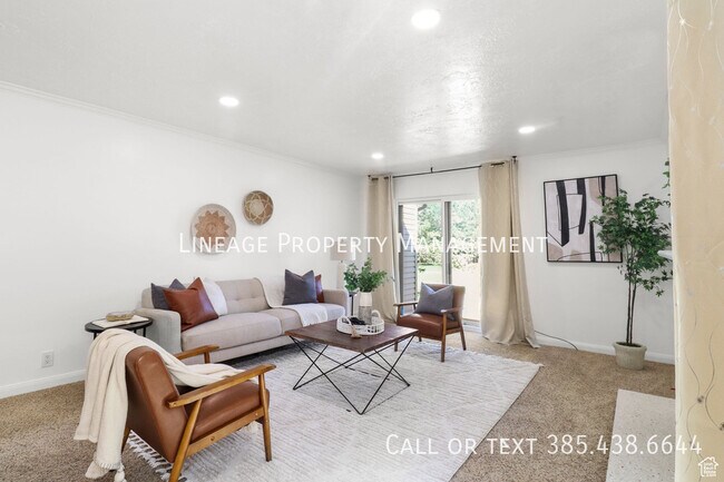 Foto del edificio - 4487 St Andrews Dr