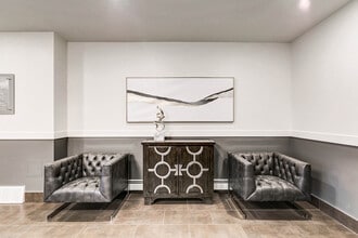 Building Photo - Deville Apartments