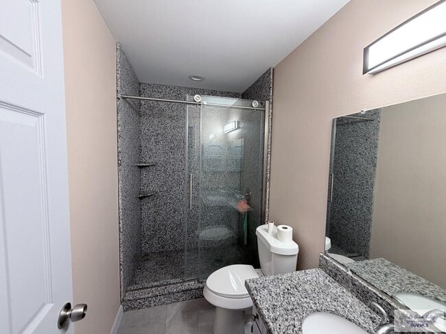 Building Photo - 305 Calle Amistosa