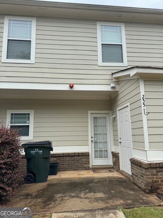 Building Photo - 255 Oconee River Cir