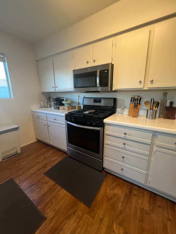 Foto del edificio - 9025 Alcott St