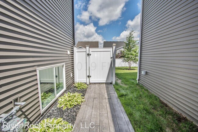 Building Photo - 3 br, 3 bath House - 1030 31st Ave West