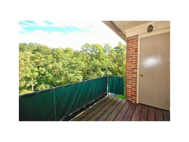 Foto del edificio - 930 Adam Dr