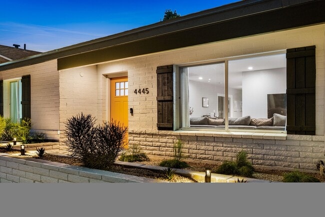 Ranch Style Home - 4445 E Sharon Dr