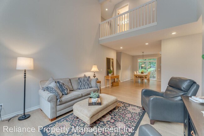 Building Photo - 3 br, 3 bath House - 2721 SW Streamside Drive