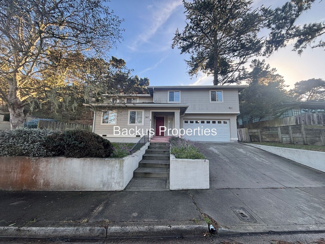 Foto principal - Wonderful Three Bedroom in Pacific Grove