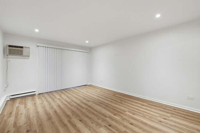 Foto del edificio - 850 E Old Willow Rd