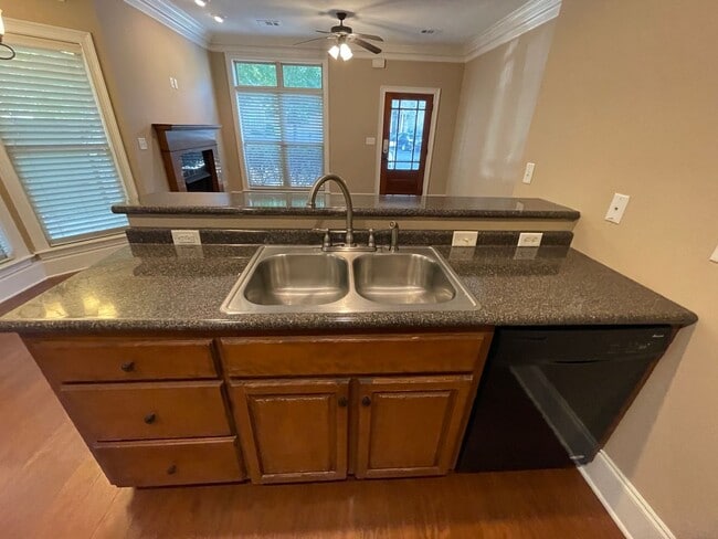 Building Photo - 3BR/3BA For Rent