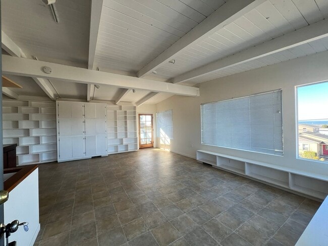 Building Photo - LSWAR540