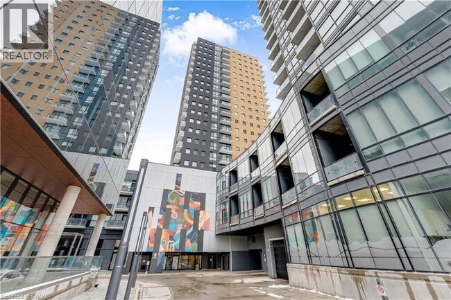 Building Photo - 104 Garment St