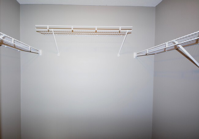 Building Photo - 9610 Claymore Dr