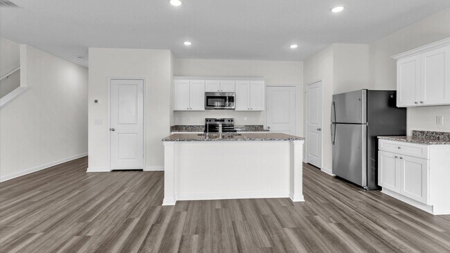 Foto del edificio - Move-In Ready 3BR Home with Loft & Community Amenities