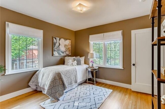 Building Photo - 6200 30th Ave NE