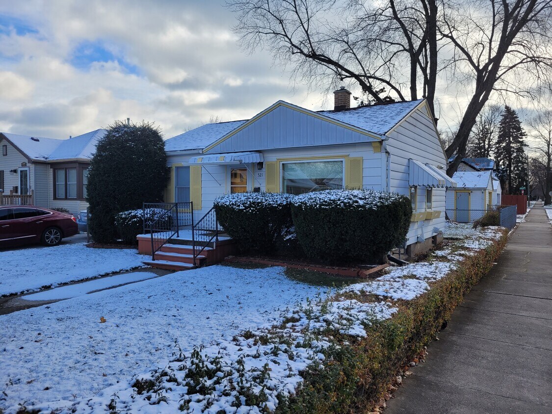 Primary Photo - 521 Wolff St