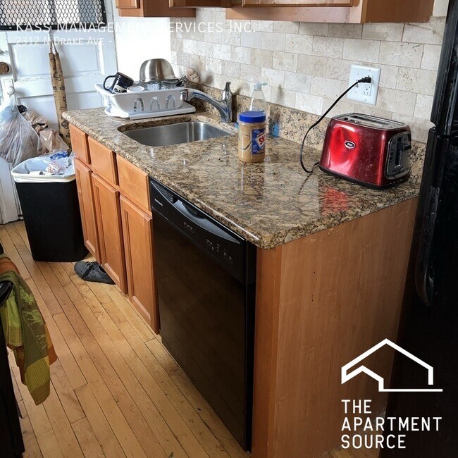 Foto del edificio - 2312 N Drake Ave