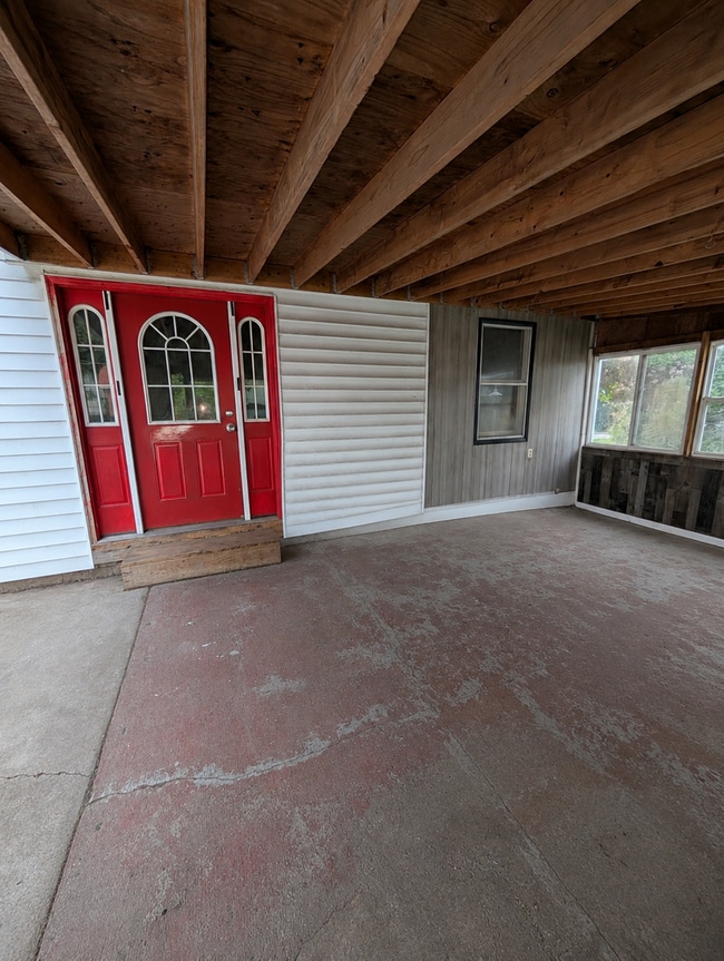 Building Photo - Spacious Davenport Home Near Central Davenport!