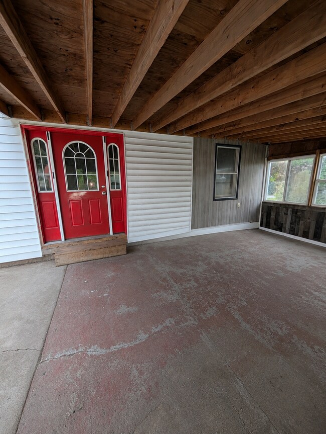 Foto del edificio - Spacious Davenport Home Near Central Davenport!