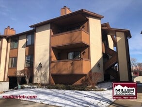 Building Photo - 1081 Countrywoods Cir