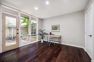 Building Photo - 5242 Memorial Dr