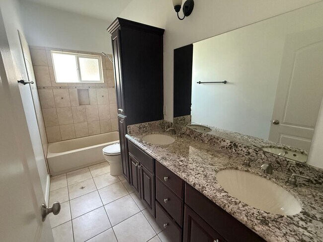 Foto del edificio - 2244 Ripple St