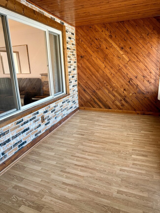 Foto del edificio - 3251 N Osage Ave