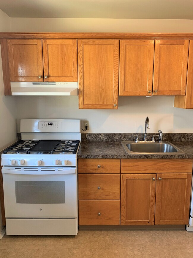 Sutton Commons Apartments Apartments in Red Bank, NJ