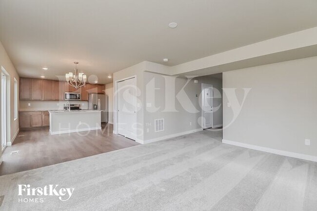 Building Photo - 10141 Luneth Dr