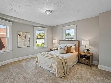 Foto del edificio - 3552 Woodburn Ave