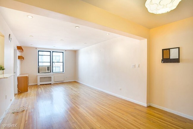 Building Photo - 13915 83rd Ave