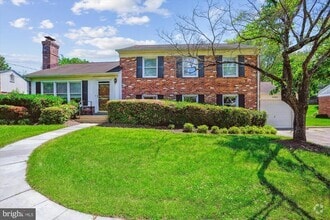 Building Photo - 6302 Orchid Dr