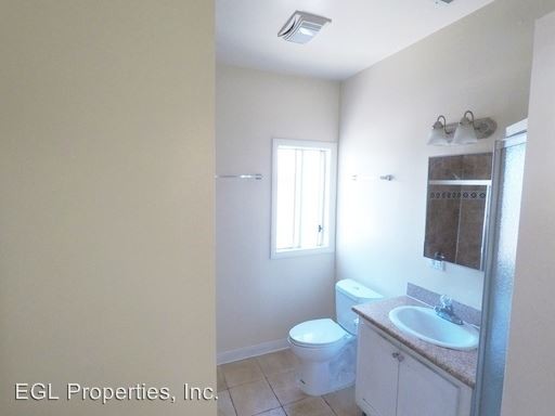 Building Photo - 4 br, 2 bath Apartment - 441 W. 79th St.