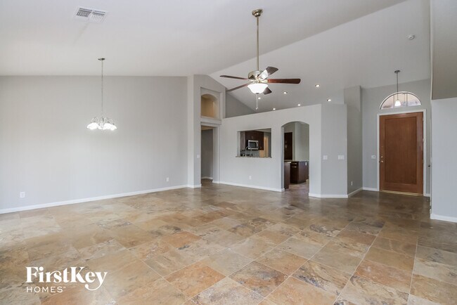 Building Photo - 2907 E Millbrae Ln